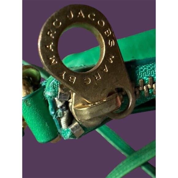 Marc by Marc Jacobs Green Leather Crossbody Purse Bag Turn Lock Brass Zipper - Picture 4 of 9